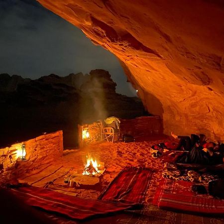 Wadi Rum Cave Camping Extérieur photo